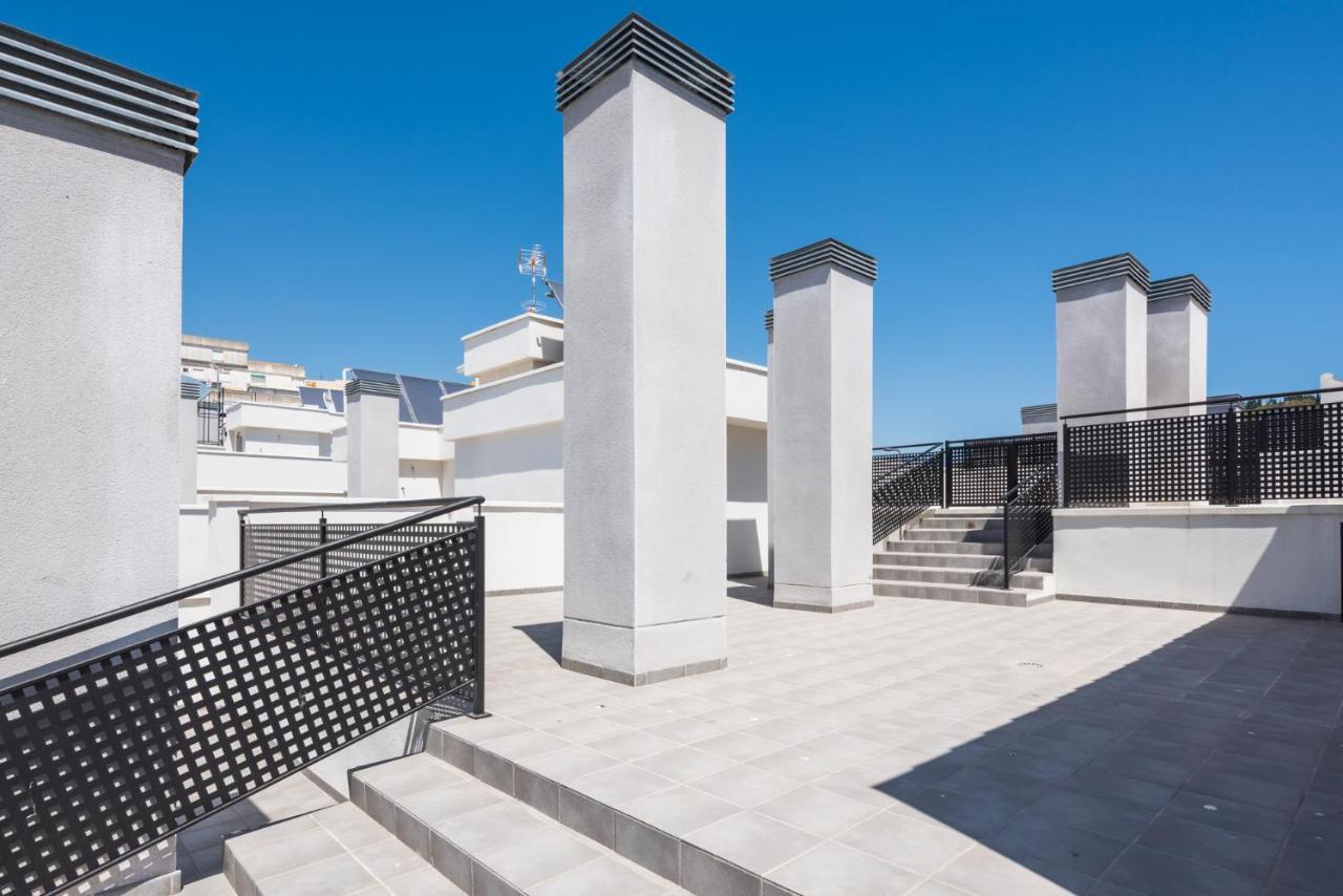 Apartmán Atico Con Terraza Ac 1Hab En El Centro Y Piscina Comunitaria Màlaga Exteriér fotografie