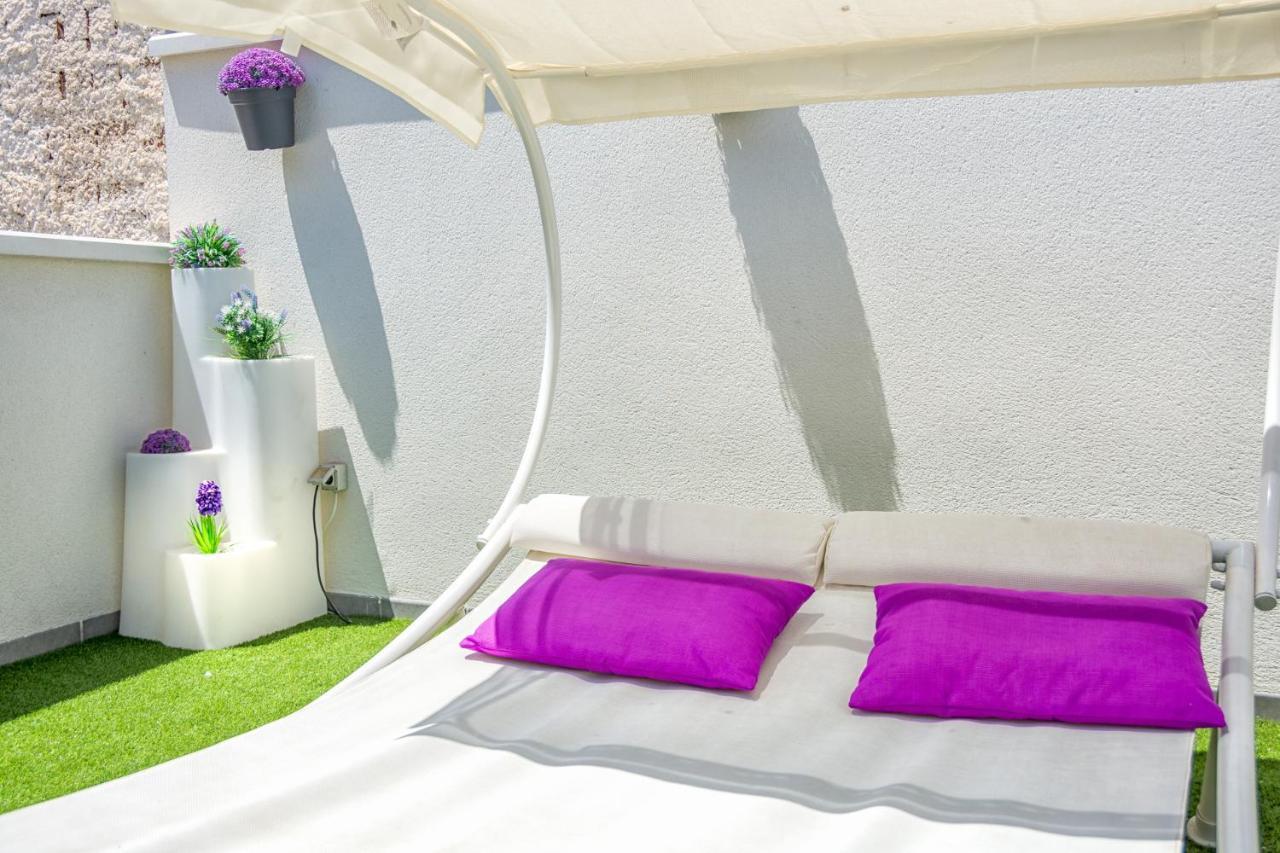 Apartmán Atico Con Terraza Ac 1Hab En El Centro Y Piscina Comunitaria Màlaga Exteriér fotografie