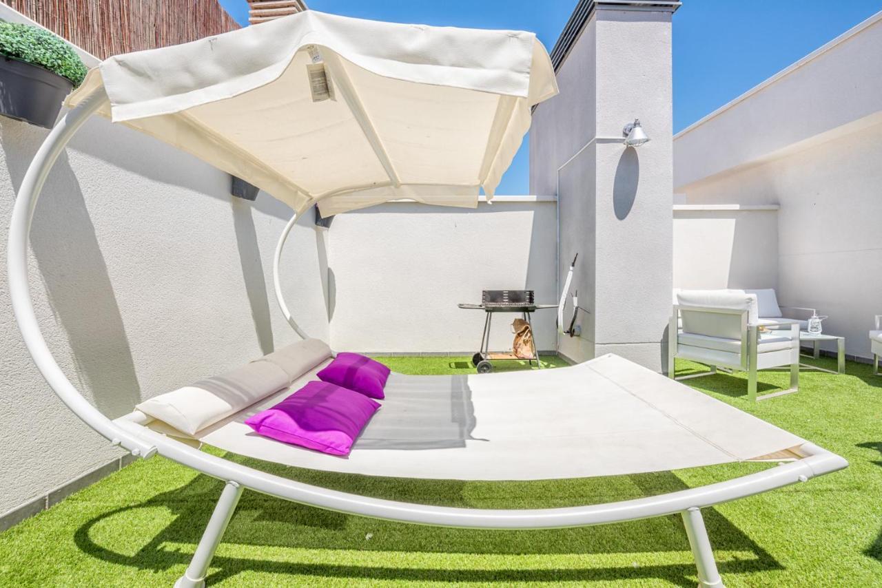 Apartmán Atico Con Terraza Ac 1Hab En El Centro Y Piscina Comunitaria Màlaga Exteriér fotografie