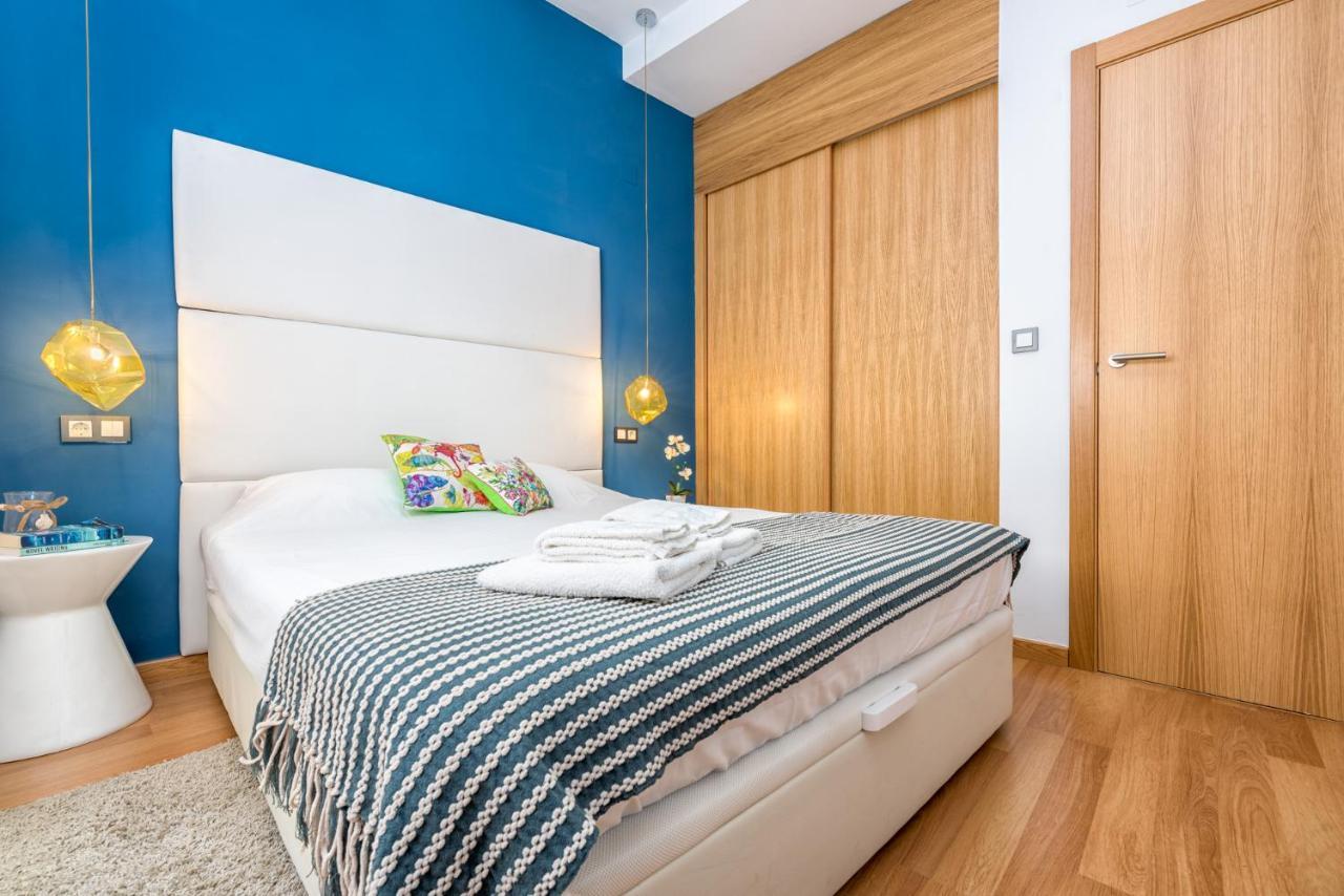 Apartmán Atico Con Terraza Ac 1Hab En El Centro Y Piscina Comunitaria Màlaga Exteriér fotografie