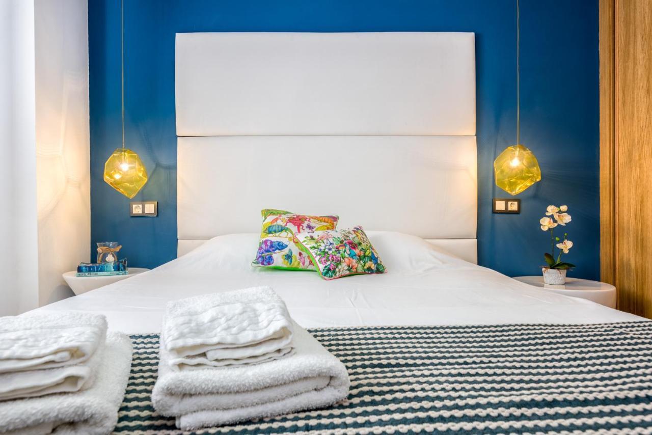 Apartmán Atico Con Terraza Ac 1Hab En El Centro Y Piscina Comunitaria Màlaga Exteriér fotografie