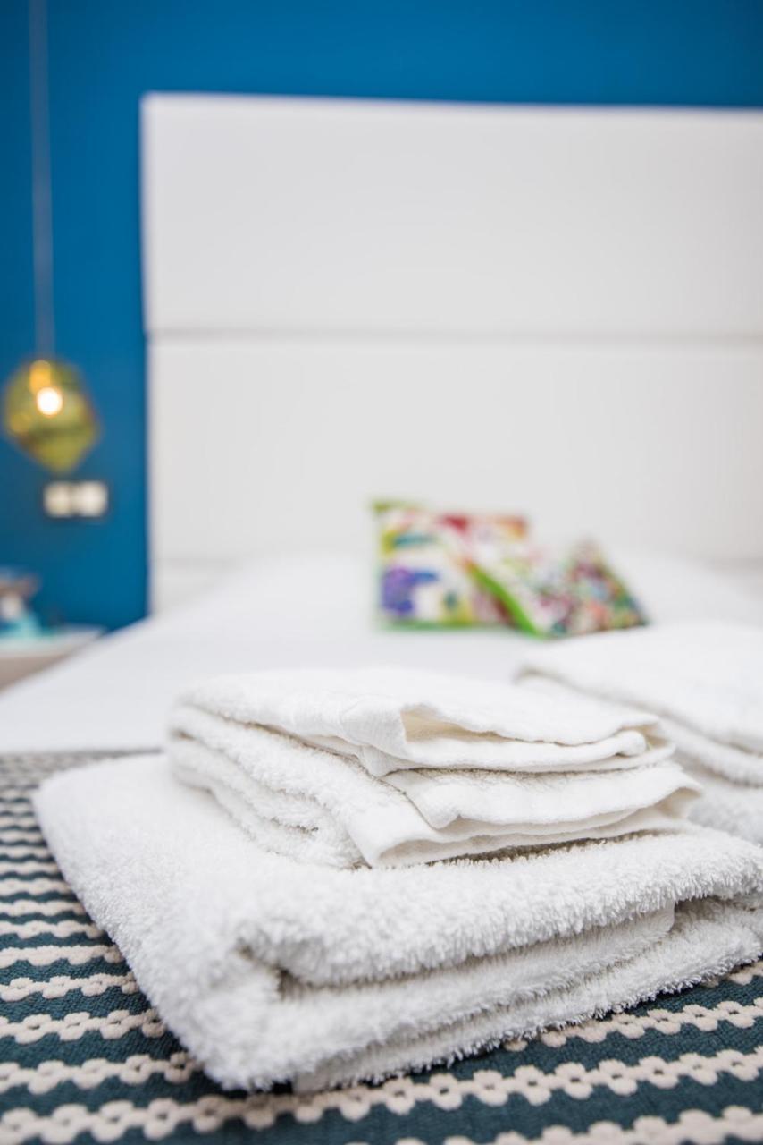 Apartmán Atico Con Terraza Ac 1Hab En El Centro Y Piscina Comunitaria Màlaga Exteriér fotografie