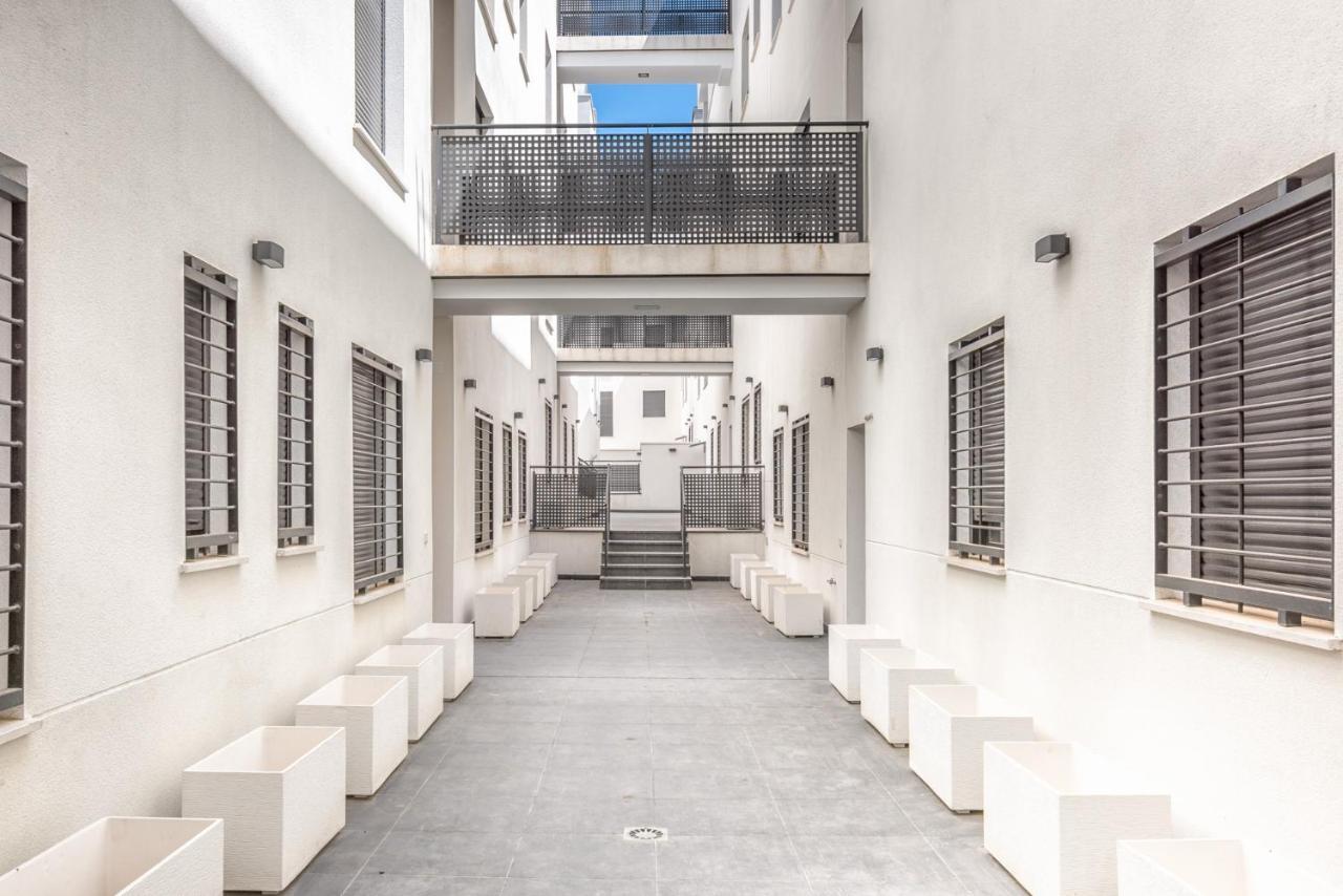 Apartmán Atico Con Terraza Ac 1Hab En El Centro Y Piscina Comunitaria Màlaga Exteriér fotografie